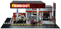 American Diorama X G-Fans - Japan Gas Station with LED Lights and 2 Figure Set (1/64 scale diorama model, Asstd.)  AD-710038GF; 