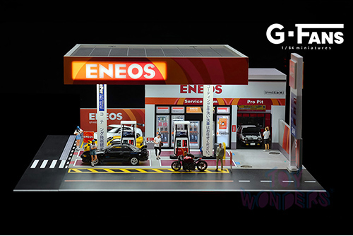 American Diorama X G-Fans - Japan Gas Station with LED Lights and 2 Figure Set (1/64 scale diorama model, Asstd.)  AD-710038GF