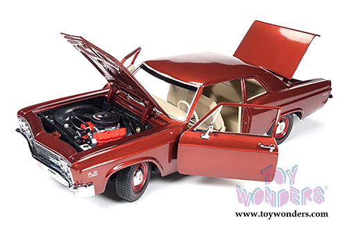 Auto World - Chevrolet Biscayne Coupe Hard Top (1966, 1/18 scale diecast model car, Bronze) AMM1053