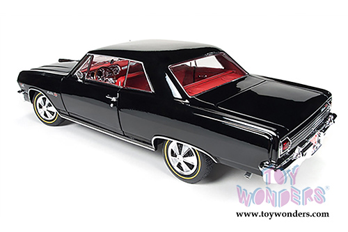 Auto World - Chevy Chevelle Z16 Hardtop (1965, 1/18 scale diecast model car, Black)  AMM1061