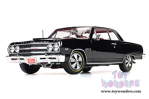 Auto World - Chevy Chevelle Z16 Hardtop (1965, 1/18 scale diecast model car, Black)  AMM1061
