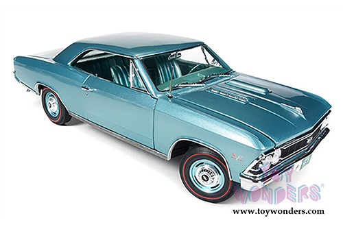 Auto World ERTL - Chevy Chevelle SS Hard Top (1966, 1/18 scale diecast model car, Artesian Turquoise) AMM1066