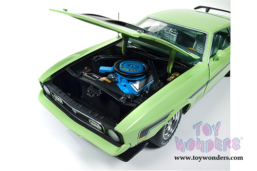 Auto World American Muscle - Ford Mustang Mach 1 Hard Top (1971, 1/18 scale diecast model car, Lime Green) AMM1069