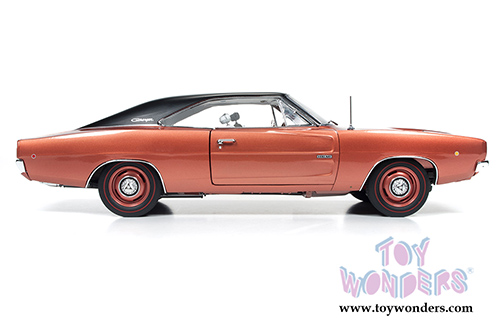 Auto World American Muscle - Hemmings Muscle Machines Dodge Charger R/T Hard Top (1968, 1/18 scale diecast model car, Bronze) AMM1075