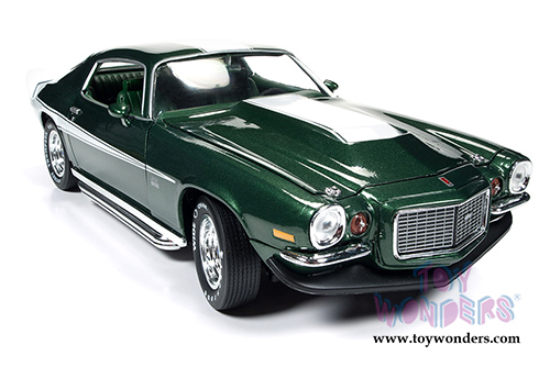 Auto World American Muscle - Baldwin Motion&reg; Camaro&reg; Hard Top (1970, 1/18 scale diecast model car, Green) AMM1079