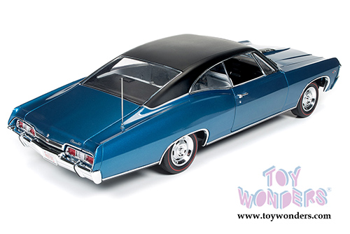 Auto World - Chevrolet Impala SS 427 Hard Top (1967, 1/18 scale diecast model car, Blue)  AMM1083