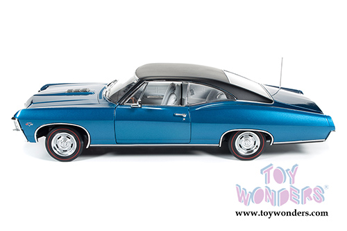 Auto World - Chevrolet Impala SS 427 Hard Top (1967, 1/18 scale diecast model car, Blue)  AMM1083