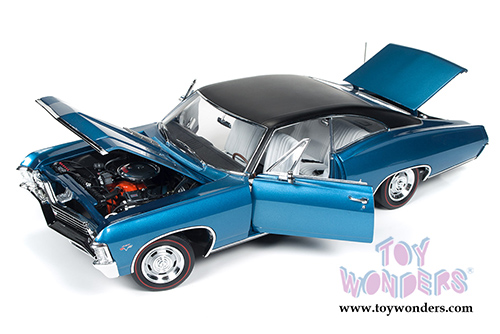 Auto World - Chevrolet Impala SS 427 Hard Top (1967, 1/18 scale diecast model car, Blue)  AMM1083
