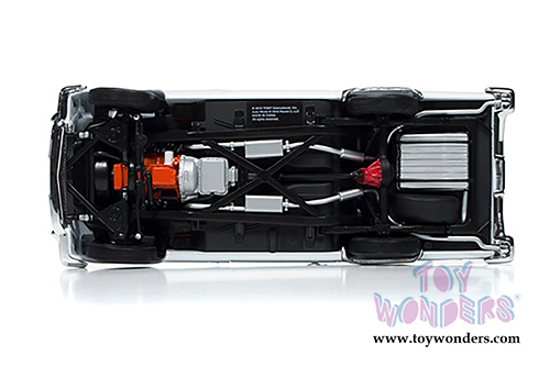 Auto World American Muscle - Ford Thunderbird Convertible w/ Removable Bonnet Holiday Edition (1957, 1/18 scale diecast model car, White) AMM1089