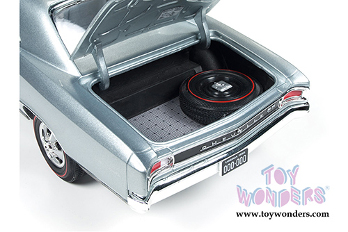 Auto World American Muscle - Chevy Chevelle SS Hard Top (1966, 1/18 scale diecast model car, Chateau Slate) AMM1090