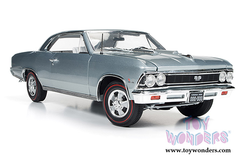 Auto World American Muscle - Chevy Chevelle SS Hard Top (1966, 1/18 scale diecast model car, Chateau Slate) AMM1090
