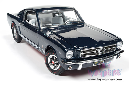 Auto World - American Muscle | Ford Mustang GT Hard Top (1965, 1/18 scale diecast model car, Caspian Blue) AMM1093