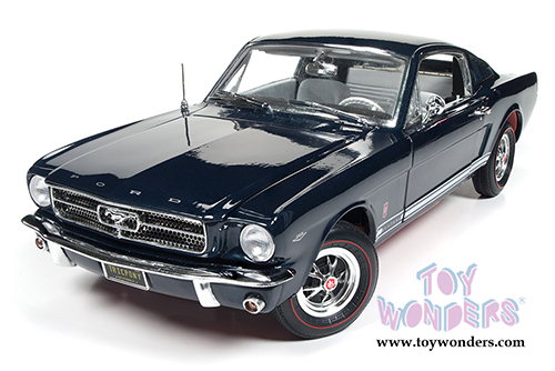 Auto World - American Muscle | Ford Mustang GT Hard Top (1965, 1/18 scale diecast model car, Caspian Blue) AMM1093