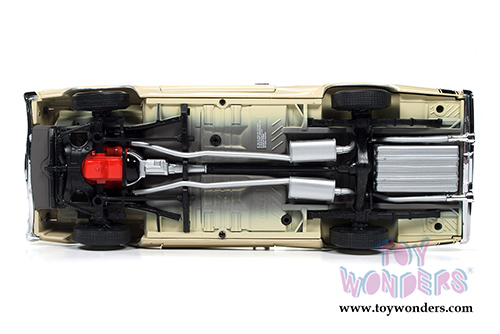 Auto World - Dodge Coronet Super Bee Hard Top (1969, 1/18 scale diecast model car, Y3 Cream) AMM1094