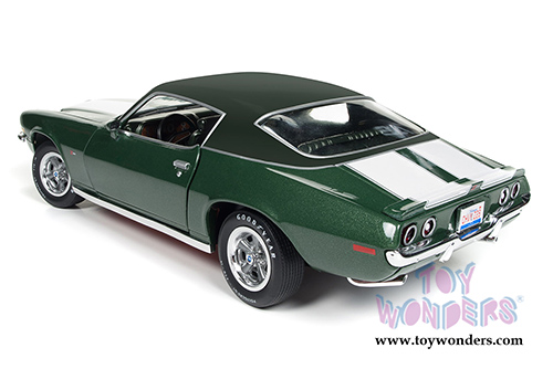 Auto World American Muscle - Chevy&reg; Camaro Z28 Hard Top (1970, 1/18 scale diecast model car, Forest Green) AMM1095