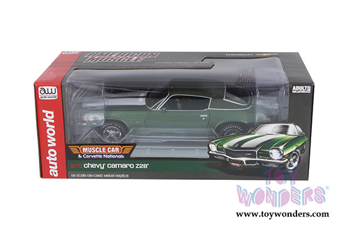 Auto World American Muscle - Chevy&reg; Camaro Z28 Hard Top (1970, 1/18 scale diecast model car, Forest Green) AMM1095