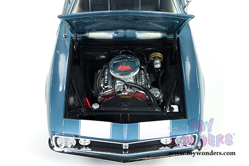 Auto World American Muscle - Chevy Camaro Z28 Hard Top 50th Anniversary (1967 1/18 scale diecast model car, Blue) AMM1101