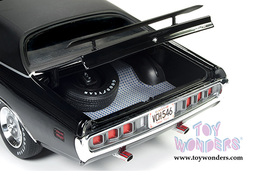 Auto World American Muscle - Dodge Charger R/T SE Hard Top with Sunroof (1971, 1/18 scale diecast model car, Black) AMM1107