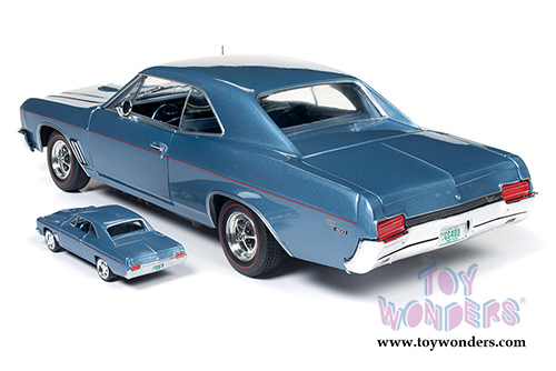 Auto World American Muscle - 1:18 and 1:64 scale Buick&reg; GS&trade; 400 Hardtop (1967, 1/18,1/64 scale diecast model car, Sapphire Blue) AMM1115