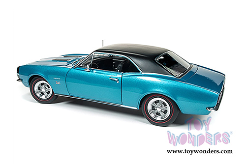 Auto World American Muscle - Baldwin Motion&reg; Camaro&reg; SS&trade; 427 Hardtop (1967, 1/18 scale diecast model car, Marina Blue) AMM1118
