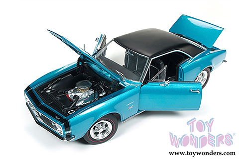 Auto World American Muscle - Baldwin Motion&reg; Camaro&reg; SS&trade; 427 Hardtop (1967, 1/18 scale diecast model car, Marina Blue) AMM1118