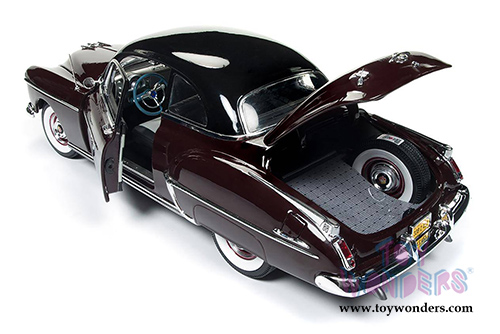 Auto World American Muscle - Hemmings Muscle Machines Oldsmobile&reg; 88 Hard Top (1950, 1/18 scale diecast model car, Maroon) AMM1127