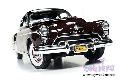 Auto World American Muscle - Hemmings Muscle Machines Oldsmobile&reg; 88 Hard Top (1950, 1/18 scale diecast model car, Maroon) AMM1127