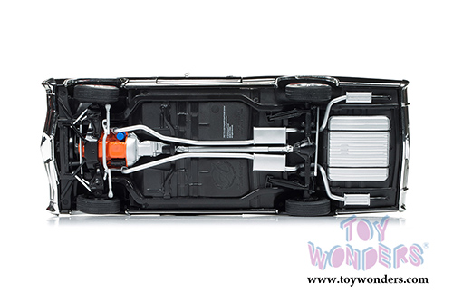 Auto World - American Muscle | Chevy&reg; Impala&trade; SS&trade; 427 Hard Top (1967, 1/18 scale diecast model car, Tuxedo Black) AMM1129