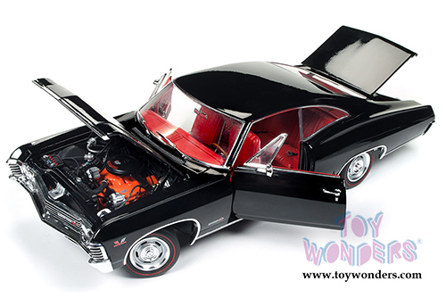 Auto World - American Muscle | Chevy&reg; Impala&trade; SS&trade; 427 Hard Top (1967, 1/18 scale diecast model car, Tuxedo Black) AMM1129