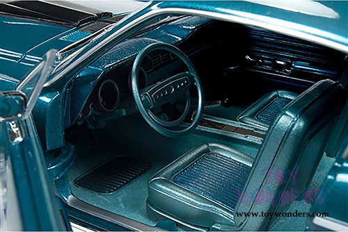 Auto World - American Muscle | Ford Mustang GT 2+2 Hardtop Class of  '68 (1968, 1/18 scale diecast model car, Gulfstream Aqua) AMM1132