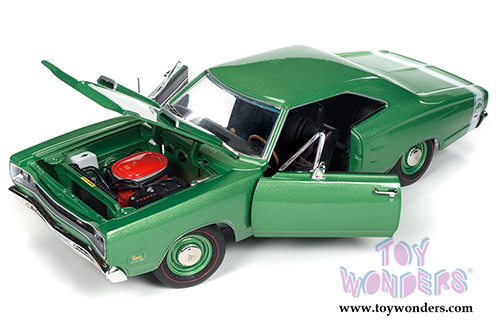 Auto World American Muscle - Hemmings Muscle Machines Dodge Coronet Super Bee Hardtop (1969, 1/18 scale diecast model car, Green) AMM1136