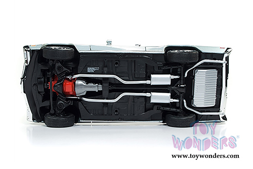 Auto World American Muscle - Buick&reg; GSX&trade; Hardtop (1971, 1/18 scale diecast model car, Platinum Mist) AMM1138