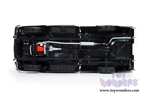 Auto World - American Muscle | Chevrolet&reg; Cameo&trade; Pick Up Truck 100th Anniversary (1957, 1/18 scale diecast model car, Onyx Black) AMM1145