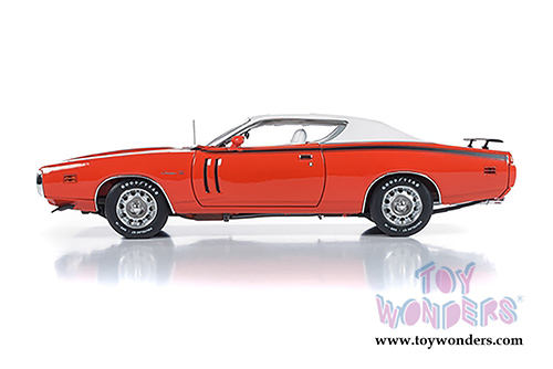 Auto World American Muscle - Dodge Charger R/T Hardtop (1971, 1/18 scale diecast model car, Red) AMM1148