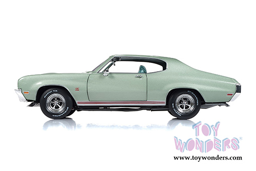 Auto World American Muscle - Buick&reg; GS&trade; 455 Hardtop Muscle Car & Corvette Nationals (MCACN) (1970, 1/18 scale diecast model car, Green) AMM1149