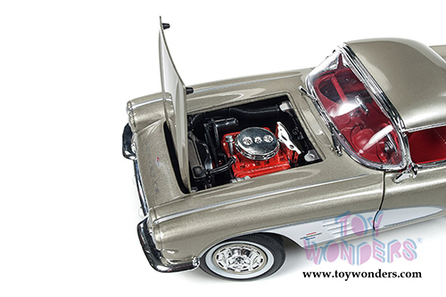 Auto World American Muscle - Chevy&reg; Corvette&reg; Hardtop Muscle Car & Corvette Nationals (MCACN) (1961, 1/18 scale diecast model car, Fawn Beige) AMM1151