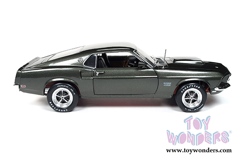 Auto World American Muscle - Ford Mustang Boss 429 Hardtop Muscle Car & Corvette Nationals (MCACN) (1969, 1/18 scale diecast model car, Black Jade) AMM1152