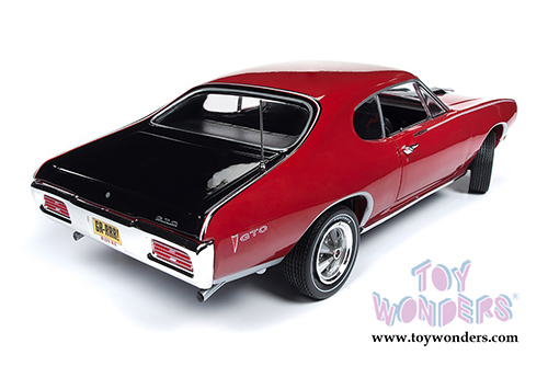 Auto World - American Muscle | Pontiac&reg; Royal Bobcat GTO&trade; Hardtop Class of '68 (1968, 1/18 scale diecast model car, Solar Red) AMM1153