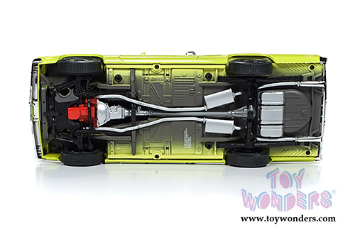 Auto World - American Muscle - Plymouth Duster 340 Hardtop Muscle Car & Corvette Nationals (MCACN) (1971, 1/18 scale diecast model car, Green) AMM1154