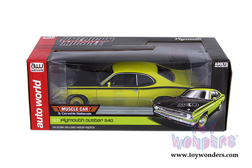 Auto World - American Muscle - Plymouth Duster 340 Hardtop Muscle Car & Corvette Nationals (MCACN) (1971, 1/18 scale diecast model car, Green) AMM1154