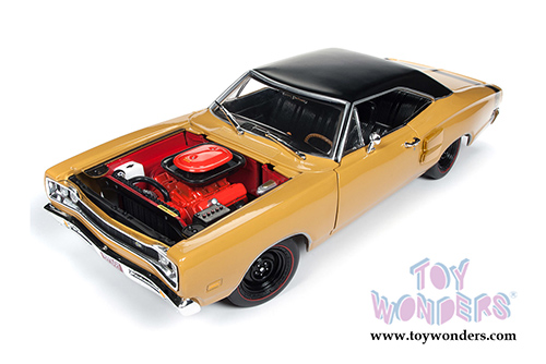 Auto World - American Muscle | Dodge Coronet Super Bee Hardtop Class of  '69 50th Anniversary (1969, 1/18 scale diecast model car, Butterscotch/Black) AMM1172