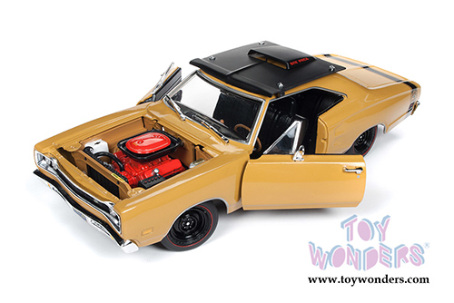 Auto World - American Muscle | Dodge Coronet Super Bee Hardtop Class of '69 50th Anniversary (1969, 1/18 scale diecast model car, Butterscotch) AMM1173