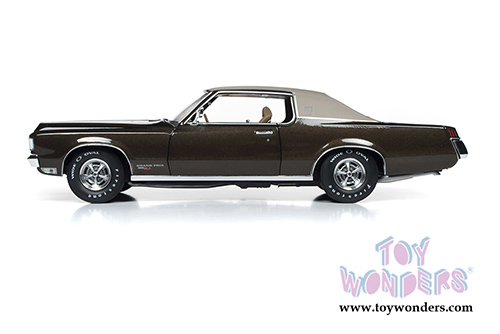 Auto World - American Muscle | Pontiac&reg; Grand Prix&trade; SJ Muscle Car & Corvette Nationals (MCACN) 10th Anniversary (1969, 1/18 scale diecast model car, Brown) AMM1175