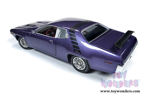 Auto World - American Muscle - Plymouth Road Runner Hardtop Muscle Car & Corvette Nationals (MCACN) (1971, 1/18 scale diecast model car, Violet) AMM1182