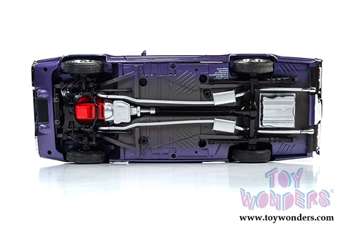 Auto World - American Muscle - Plymouth Road Runner Hardtop Muscle Car & Corvette Nationals (MCACN) (1971, 1/18 scale diecast model car, Violet) AMM1182