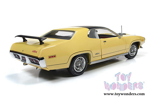 Auto World - American Muscle - Plymouth GTX Hardtop Muscle Car & Corvette Nationals (MCACN) (1971, 1/18 scale diecast model car, Lemon Twist) AMM1186