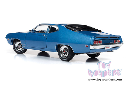 Auto World American Muscle - Hemmings Muscle Machines Ford Torino Cobra Hardtop (1970, 1/18 scale diecast model car, Metallic Blue/Black) AMM1189