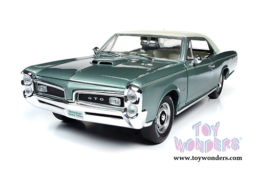 Auto World American Muscle - Hemmings Motor News | Pontiac&reg; GTO&trade; Magazine Cover Car (August 2016) (1966, 1/18 scale diecast model car, Palmetto Green) AMM1192