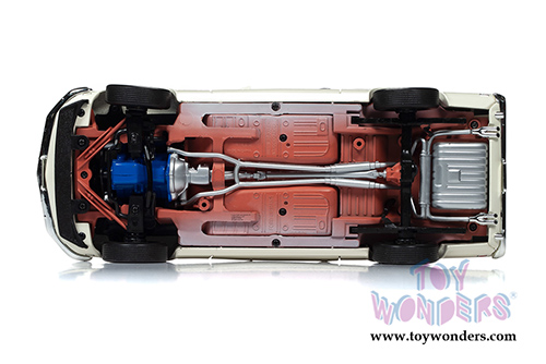 Auto World - American Muscle | Ford Mustang Fastback Boss 429 Hardtop Class of '69 50th Anniversary (1969, 1/18 scale diecast model car, Wimbledon White) AMM1196