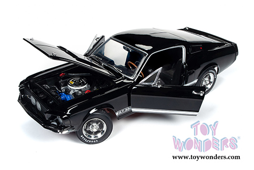 Auto World - American Muscle Ford Mustang Shelby&reg; GT350 Muscle Car & Corvette Nationals (MCACN) (1967, 1/18 scale diecast model car, Raven Black) AMM1202